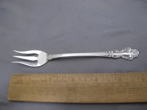 Reed & Barton Sterling SPANISH BAROQUE (1965) PICKLE / OLIVE FORK - Picture 1 of 4