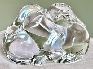 Estatuilla de cristal Steuben Art “Puppy Love” enfriador de mano retirado firmado con bolsa - Imagen 1 de 9