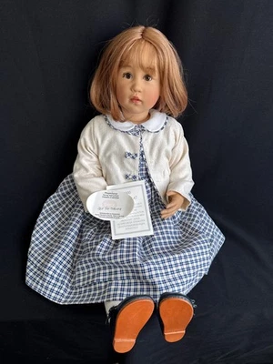 Muñeca sentada artista GÖTZ 2000 rara 'INGA' sin caja/con etiquetas ALEMANIA Foto 1 de 4