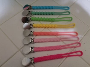 Free Shipping! Lot of 8 - Silicone Pacifier Dummy Teether Clips - Picture 1 of 6