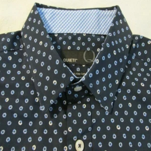 $ 110 Quieti Herren, Langarm gemustertes feines Baumwollhemd, marineblau, L - Bild 1 von 1