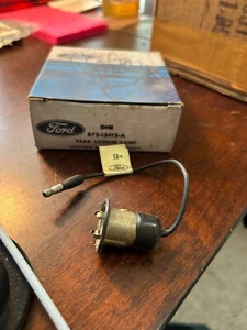 1957 THUNDERBIRD NOS REAR LICENSE PLATE LIGHT SOCKET WIRE HARNESS B7S-13412 - Picture 1 of 3