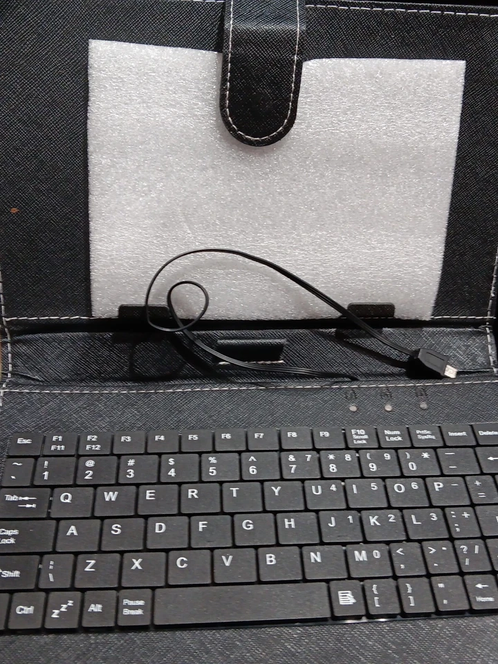 Universal 7 inch Tablet Case with PC Keyboard and Flip Stand, Black - Image 1 of 4