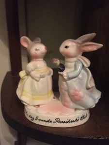 vtg precious moments bunny Figurine AVON presidents club - Picture 1 of 2