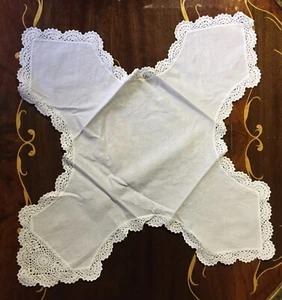 Bread or Bun Basket Liner Embroidered Simple Design - Picture 1 of 7