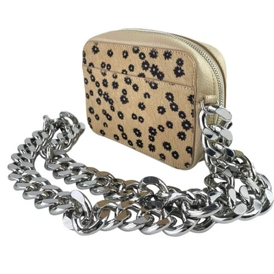 Bolso Bandolera Bolso para Cámara Kara Marrón Cabello de Becerro XL Cadena Plateada Margarita Floral  Foto 1 de 4