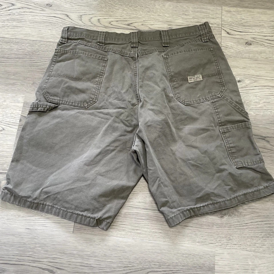 Y2K Wrangler Carpenter Shorts Men's Size 38 Baggy Fit Gray Work Skate Grunge - Image 1 of 4