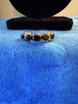 Thai Black Spinel.size 8,5 Stone Ring With Oh A Gold X At The End Of Each Side. - Image 1 of 4