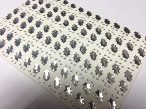 91 x Self Adhesive Silver Holly Leaf Gems Stickers Card Craft 5mm x 7mm - Picture 1 of 1