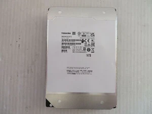 16TB Toshiba MG08ACA16TE Hard Drive, 3.5" HDD, SATA III 7200rpm Server Helium - Afbeelding 1 van 1