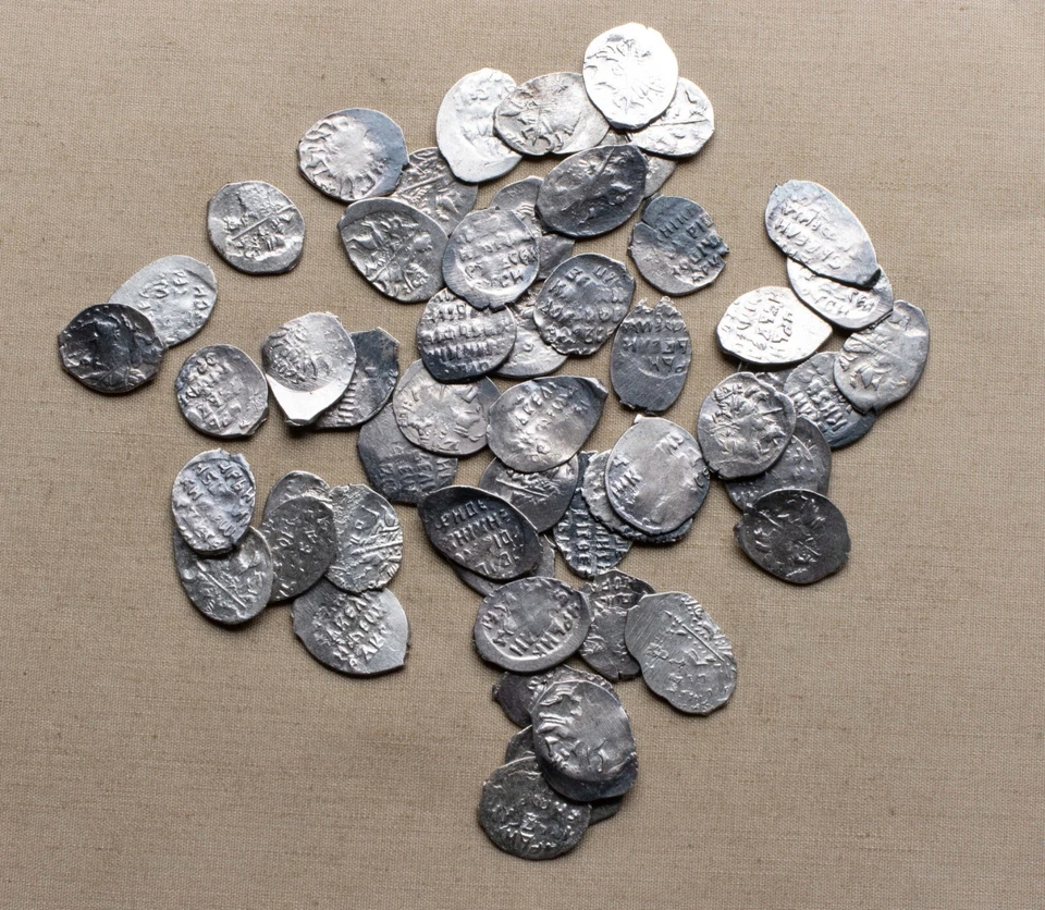 RUSSIA Feodor I Ioannovich (1557-1598) lot 30 silver wire coins - Image 1 of 1