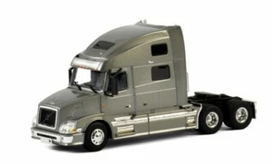WSI for VOLVO VN 780 6x4 SILVER space cab for USA Basic Line 1/50 MODEL TRUCK - Picture 1 of 3