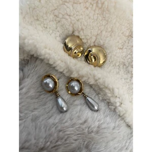Vintage Gold Tone Earrings / Gold Tone Gray Faux Pearl Dangle Earrings - Picture 1 of 12