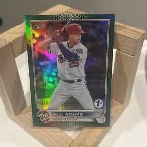 2022 Topps Series 1 1st Edition Riley Adams RC Green Foil 143/150 #158 Nationals - Imagen 1 de 2