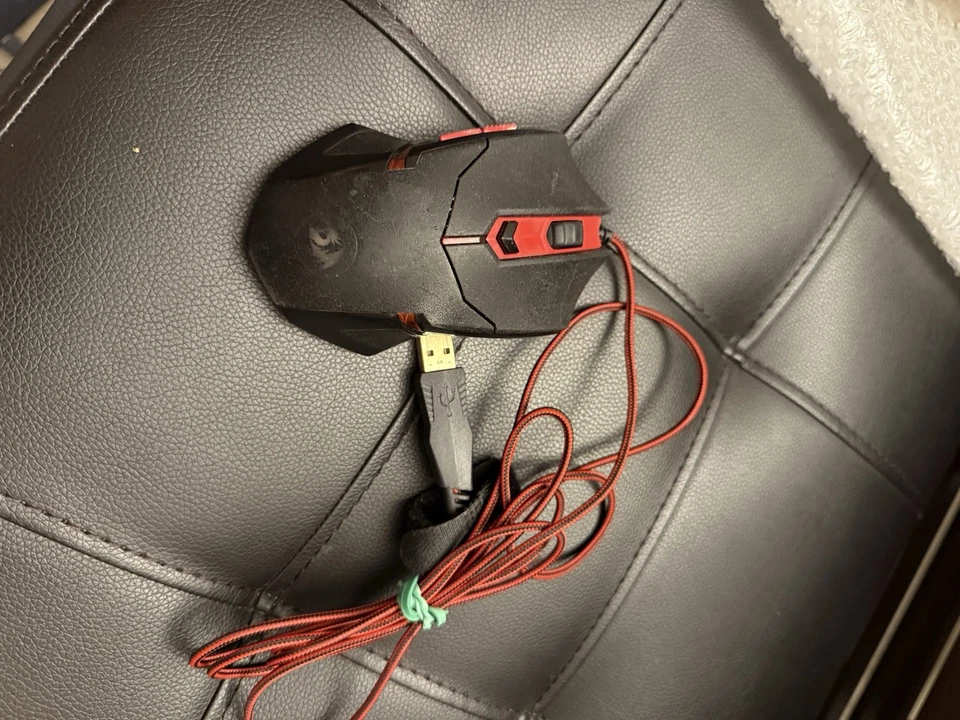 Redragon M601 CENTROPHORUS-3200 DPI Gaming Mouse for PC 6 Button Weight Tuning - Image 1 of 4