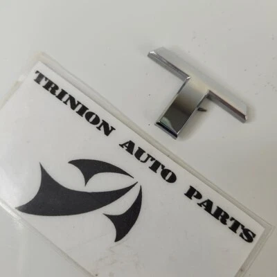 Nissan Sentra 2013-2018 emblema de maletero trasero logotipo letra T solo OEM Foto 1 de 4