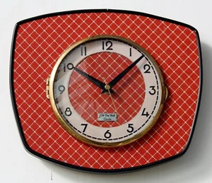 NEW 26cm Mid Century Red Wall Clock - Atomic Retro Vintage French Formica Gift - Picture 1 of 3