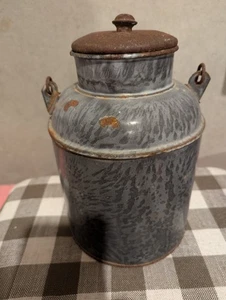 Gray, Enamelware, Vintage Milk Pail With Bail Handle And Tin Lid Primitive Folk - Picture 1 of 5
