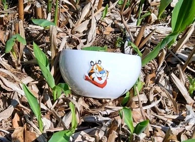 Tazón de cereal de gran tamaño vintage Kellogg Company 2001 Tony the Tiger coleccionista 3D Foto 1 de 4