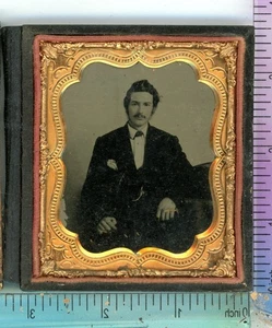 Hübscher junger Mann im Anzug Viertelteller Ambrotyp um 1860 - Bild 1 von 3