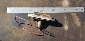 MONTAJE LUZ NÚMERO TRASERO MAZDA 1300 SEDÁN PRINCIPIOS DE LOS AÑOS 70 - Imagen 1 de 15