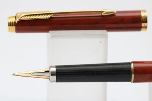 Vintage (1980) Parker 180 Red Quartz F/B Fountain Pen, GT (Cased & Refills) - Picture 1 of 16