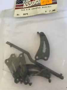 TEAM ASSOCIATED NO 3879 FRONT AND REAR TC3 CHASSIS BRACES - Picture 1 of 1