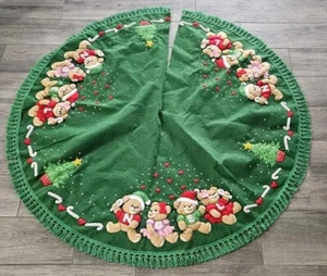 Vtg Finished Bucilla Green Felt Sequin Christmas Tree Skirt Noel Bears Fringe - Picture 1 of 9