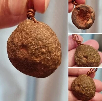 Colgante de bronce africano muy antiguo de piedra de Habhab espiritual قلادهاب افريقي قديم Foto 1 de 4