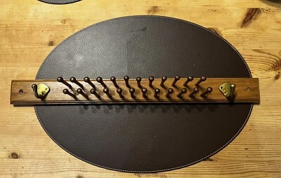 Cinturón de corbata bufanda soporte soporte montaje en pared 24 clavijas 2 ganchos de latón madera maciza de roble Foto 1 de 4