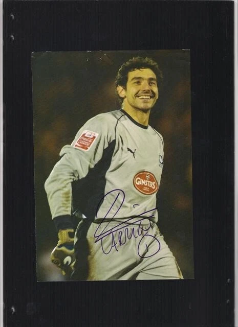 ROMAIN LARRIEU SIGNED PLYMOUTH ARGYLE 8 x 5.5 inch PICTURE - Image 1 of 1