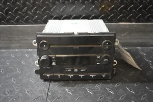2008 Ford F250SD AM FM CD MP3 Stereo Radio Receiver 8C3T18C869CA - Picture 1 of 4