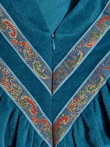 Vintage Vanity Fair Velour Robe Womens Medium Emerald Green Pockets Gold Accents - Picture 1 of 9