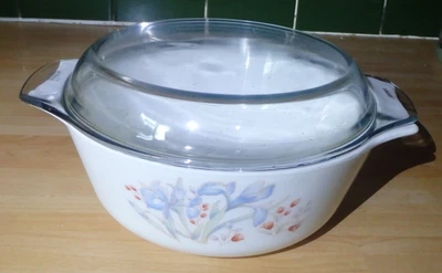 Pyrex Blue Iris Round Casserole Dish with Lid Vintage England Christmas Gift - Image 1 of 4