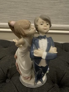 Lladro Figurine Let’s Make Up Young Romance Boy & Girl 5555 w/BOX - Picture 1 of 18