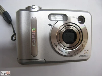 Casio Digitalkamera QV-R61 Objektiv 3x Zoom optisch Anti Shake (2x AA Batt.) - Bild 1 von 4