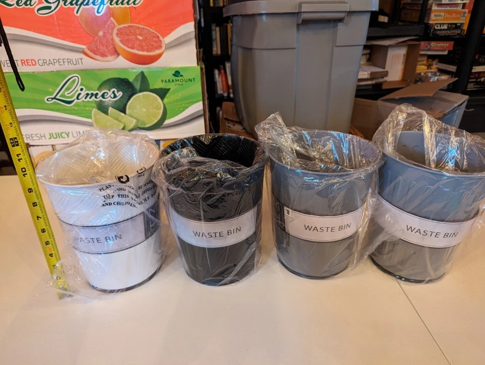 Лот из 4 офисных мусорных баков - мусорные баки - высота 9,5 дюйма - серый, белый, черный - Изображение 1 из 1