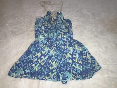 Mameluco Charlotte Russe Azul Verde Estampado Pantalones Cortos Talla Pequeña S Halter Top Verano Foto 1 de 4