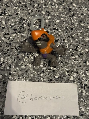 Вешалки для рюкзака Halo 5 REQ Pack — слепая коробка брелок Covenant Grunt - Изображение 1 из 2