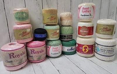 Лот из 16 смешанных ниток для вязания крючком разных размеров брендов и цветов - Изображение 1 из 4