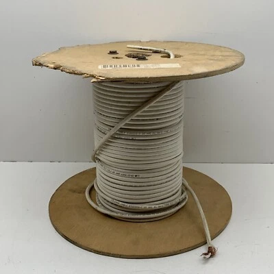 Cable coaxial blanco Coleman RG59/U 20AWG tipo CL2 (180 pies) Foto 1 de 4