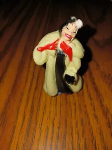 Disney Villain Cruella de Vil Figure Figurine Cake Topper - Picture 1 of 3
