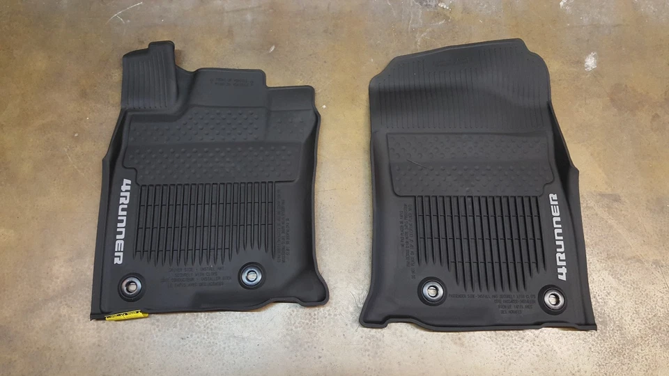 Juego de 3 alfombrillas para todo clima Toyota 4Runner 2013-2022 OEM PT908-89160-02 Foto 1 de 4