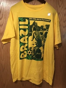 Camiseta Oficial Hombre Copa Mundial FIFA 2014 BRASIL 100% Algodón Gráfico XL ⚽️ ¡NUEVA CON ETIQUETAS! - Imagen 1 de 5