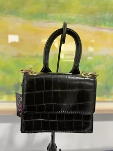 Olivia Miller Liza Micro Mini Cross Body Purse Bag Black Handbag Gold Chain NEW - Picture 1 of 5
