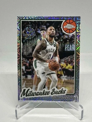 Damian Lillard 2025-26 Topps cromo refractor Milwaukee Bucks Trailblazer #TC-DL Foto 1 de 2