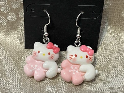 Pendientes Sanrio Hello Kitty Floral Dije Plata Gota Adorables Moda Divertidos Foto 1 de 2
