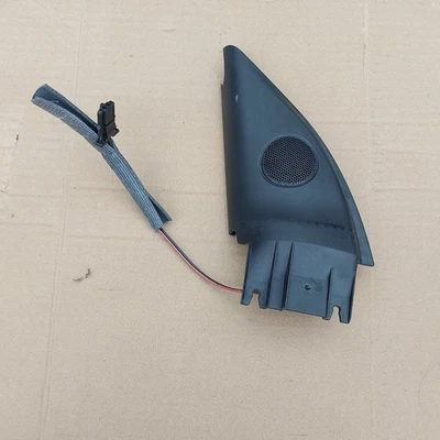 Volkswagen Passat  Front Door Speaker Tweeter 3B0837985 UST123582 - Image 1 of 4