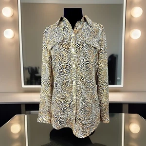 Blusa Chico's NO IRON Estampado Animal Lepardo Mangas Largas Talla 0 EE. UU. 4-6 NUEVA CON ETIQUETAS - Imagen 1 de 6