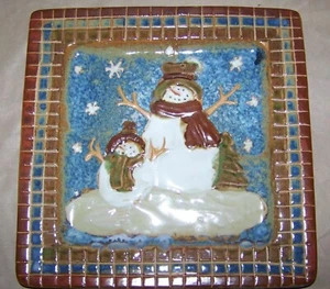 Muñeco de Nieve Plato Decorativo Arcilla Rústica 9" Vintage Navidad Azulejo Cuadrado - Imagen 1 de 8